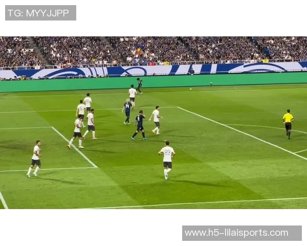 精彩足球直播回放尽在掌握，重温每一个激动人心的瞬间与精彩进球