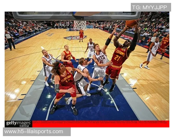 太阳队与灰熊队激战正酣谁能在这场对决中笑到最后 太阳队与灰熊队激战正酣谁能在这场对决中笑到最后